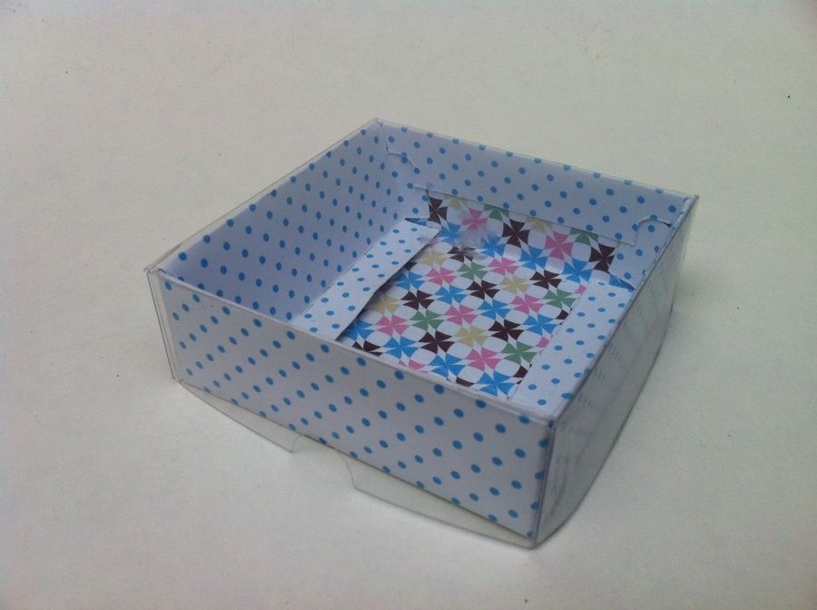 8x8x3 cm Asetat kutu