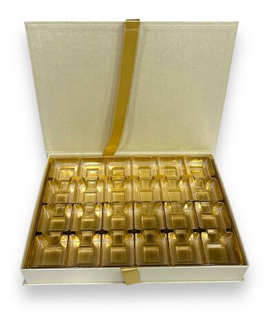 Taslama Çikolata Kutusu 24 Gözlü Krem