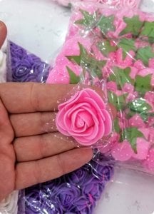 4 cm Büyük Lateks Gül