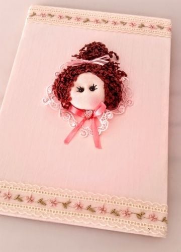 Bebek Kafalı Anı / Hatıra defteri Şantuk Kumaşlı Krem - İpek Şantuk - Kız Bebekli