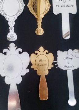 Şekilli El Aynası