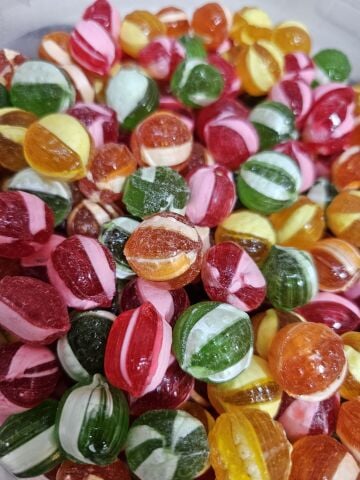 Yüksek Aromalı Çizgili Top Bonbon Şeker