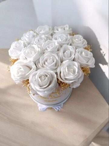 Çiçeği Kadife Silindir Kutuda Kız İsteme Çiçeği