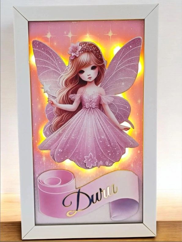 Çerçeveli ışıklı peri kızı kapı süsü