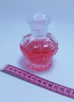Taç kolonya şişesi