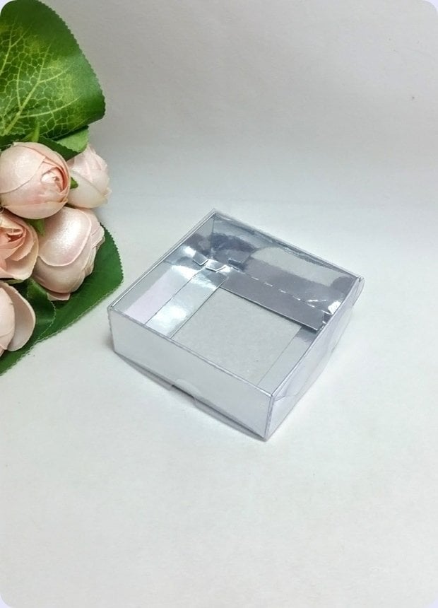 50 li 9x9x3 cm (Gümüş) Altı Karton Asetat Kapaklı Kutu