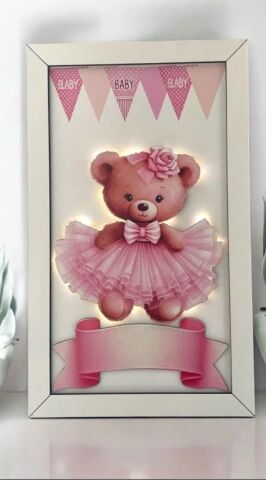 Çerçeveli ışıklı elbiseli Ayıcıklı Kapı süsü