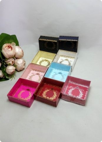 50 li 8x8x3 cm Altı Baskılı Karton Asetat Kapaklı Kutu