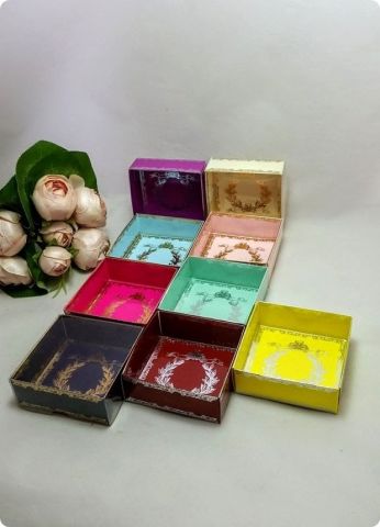 50 li 7x7x3 cm Altı Baskılı Karton Asetat Kapaklı Bebek Kutu