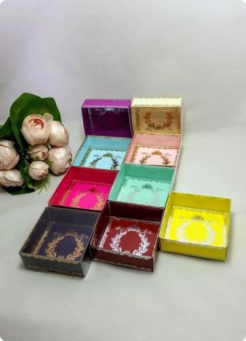 50 li 7x7x3 cm Altı Baskılı Karton Asetat Kapaklı Kına Kutu