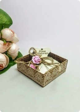 50 li 8x8x3 cm Altı Karton (Dantel Desenli) DEmonte Asetat Kapaklı Kutu