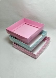 15x15x3 Cm Altı Karton, Üstü Asetat/Şeffaf Kapaklı Kare Kutu 25 li