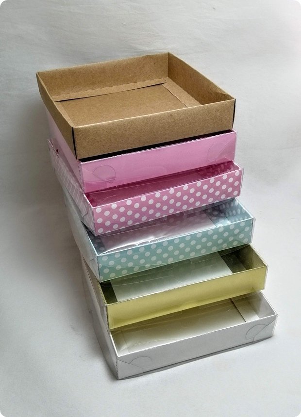 15x15x3 Cm Altı Karton, Üstü Asetat/Şeffaf Kapaklı Kare Kutu 25 li