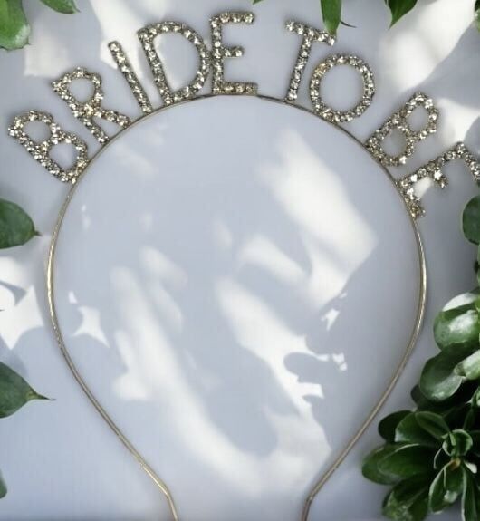 Taşlı metal Bride to be taç