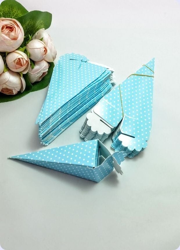 Karton Puantiyeli Bebek Külahı