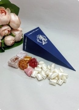 25 Li İçi Dolu Lokum - Şekerli Ayna Harfli Renkli Külahlar