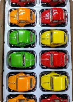 24 lü  WosWos Beetle Araba Şeker Objesi