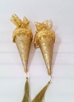 Gold Püsküllü Pvc Külah
