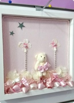 Süslü Ahşap Kare Ayıcıklı Bebek Oda Kapı Süsü