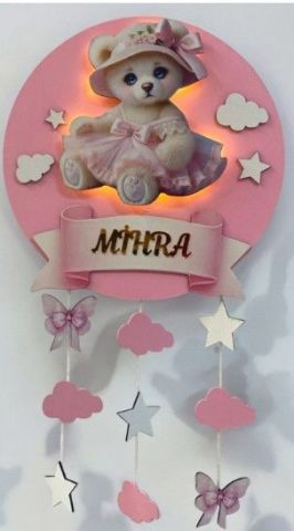 Pembe Ayıcık dekorlu ışıklı yuvarlak Kız kapı süsü