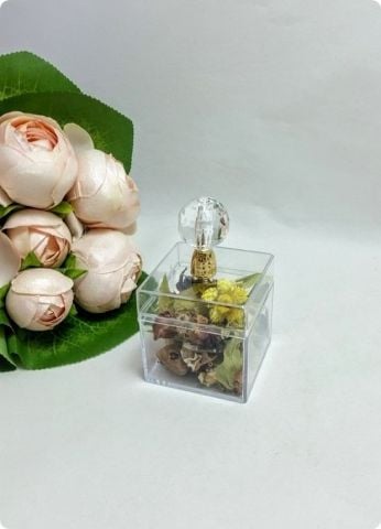 12 li Metalize Kristal Tepelikli 5x5x5 cm Mika Pleksi Küp Kutu