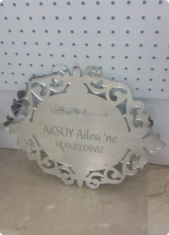 İsim Yazılı  Lazer kesim Pleksi Ayna Kapı Süsü (30 Cm)