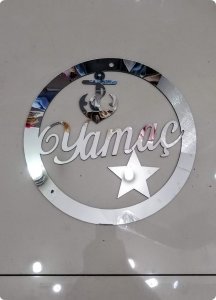 İsim Yazılı Yuvarlak Pleksi Ayna Kapı Süsü (30 Cm)