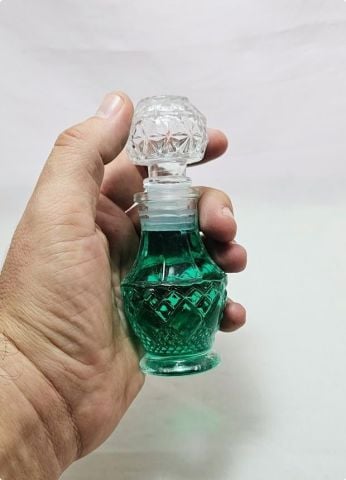 Kristalize Cam Kapaklı Baklava Desenli Hediyelik Şişe