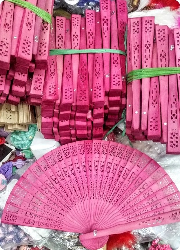 100 lu Fuşya Ahşap Yelpaze ( Püskül Takılabilir )