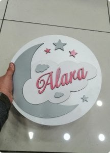 İsme Özel Ay & Bulut Süslü Ahşap Yuvarlak Kapı süsü