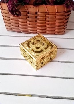 Yeni Güllü Delikli Sırmalı Kutu
