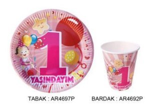 8 Lİ 1 YAŞINDAYIM TABAK KARTON PEMBE 23 cm