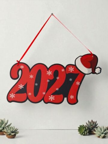 Şapkalı Ahşap 2027 Yazısı (40*20cm)