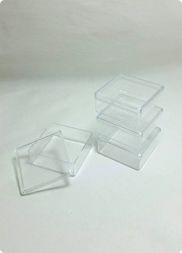 6,5X6,5X2,5 cm yassı Kare Şeffaf Mika Şeker & Draje Kutu