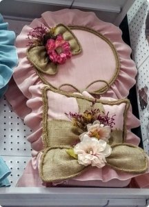 Hasır ve keten süslemeli bebek kapı süsü + sepet + yastık