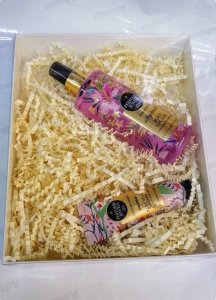 Renkli Zigzag Kırpık Kağıt Rafya Asetat Kutu Taban Süsü