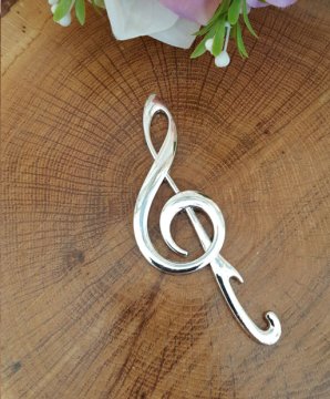 1 Paket Kutulu ; Müzik Sol İşareti Kitap Ayracı Açacak;Paketinde ;