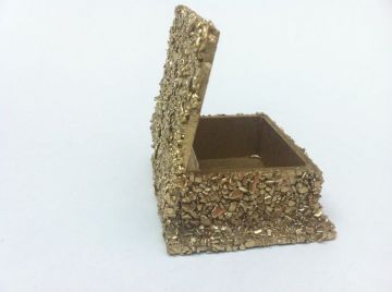 Taşlı kutu