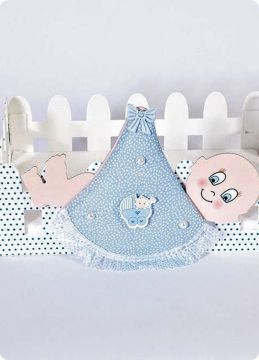 Bebek şekeri sunum çit kundakta bebek