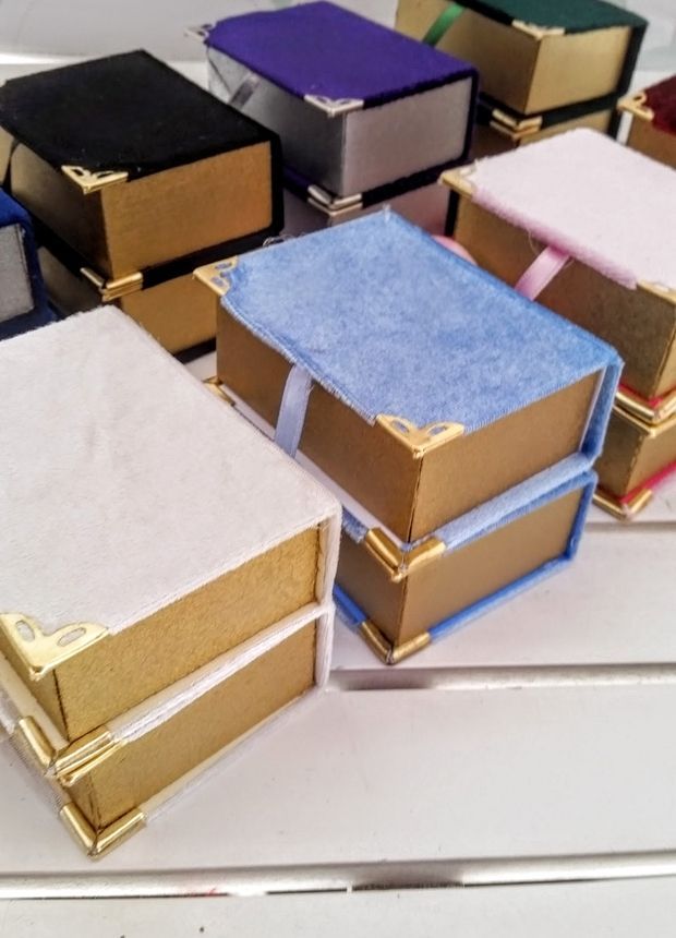 Dikdörtgen Kadife Sıvama Mevlüd Kuran Kutu (3 cm derinlik) Krem Islak Kadife 20 li